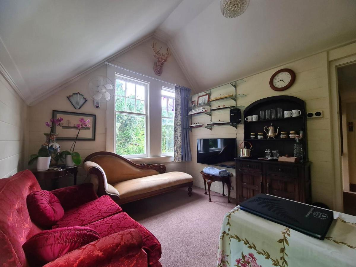 Bed and Breakfast Dovecote House Окленд Екстер'єр фото